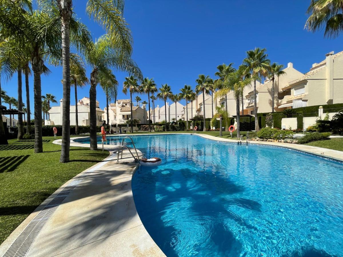 El Arenal Townhouse By The Beach With Swimming Pool - Eaw Homes Marbella Eksteriør billede