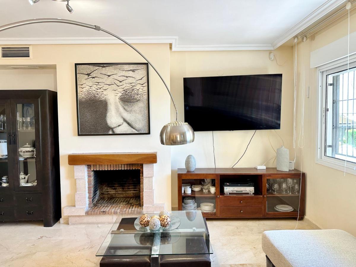 El Arenal Townhouse By The Beach With Swimming Pool - Eaw Homes Marbella Eksteriør billede