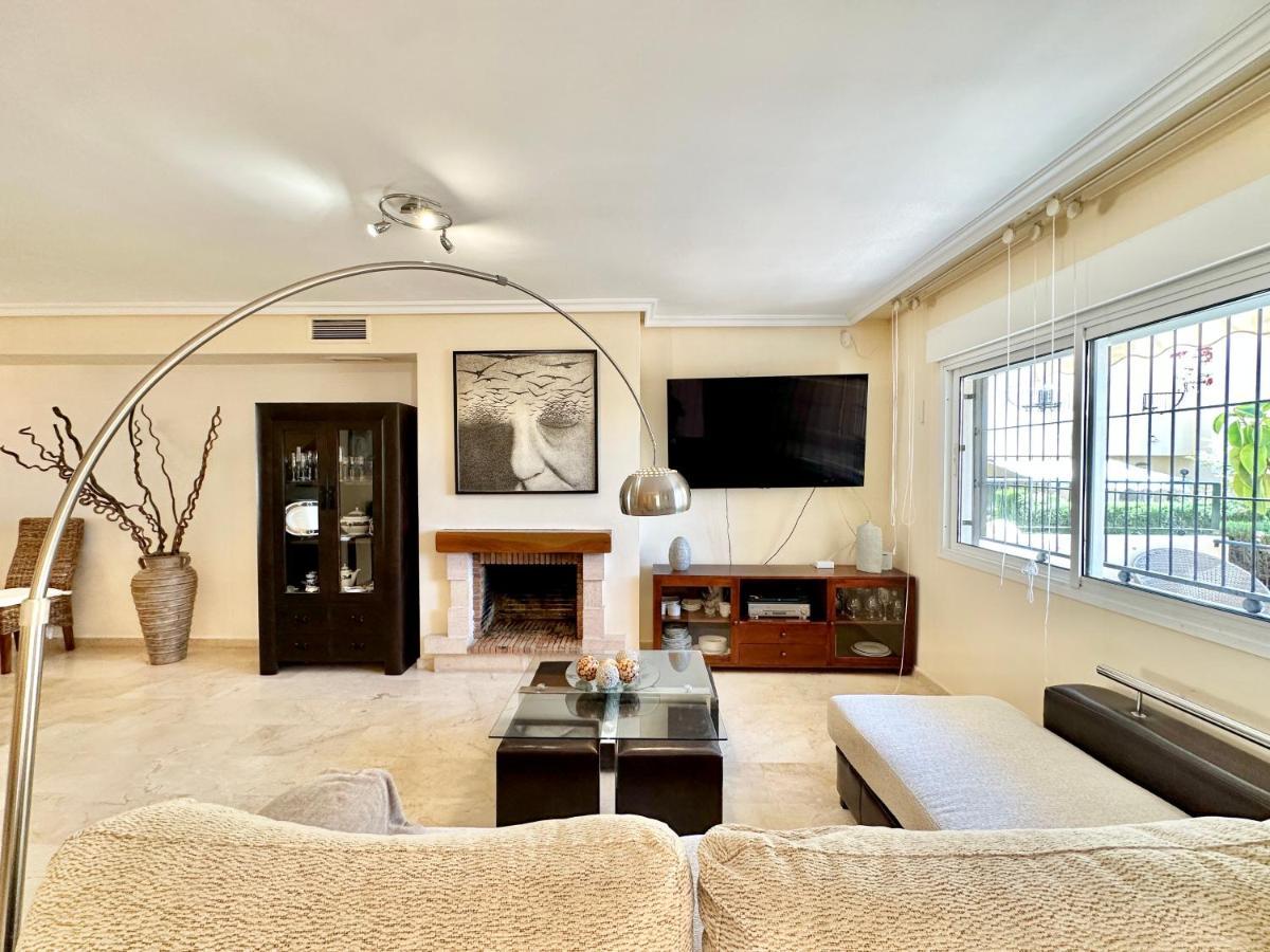 El Arenal Townhouse By The Beach With Swimming Pool - Eaw Homes Marbella Eksteriør billede
